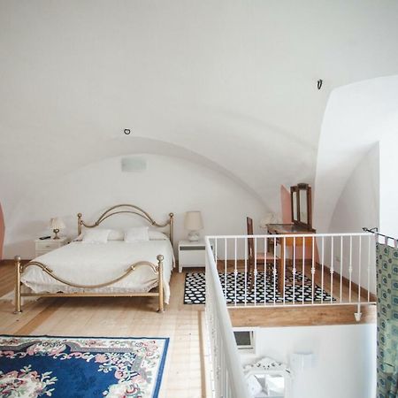 דירות Irsina La Casa Dei Nonni מראה חיצוני תמונה