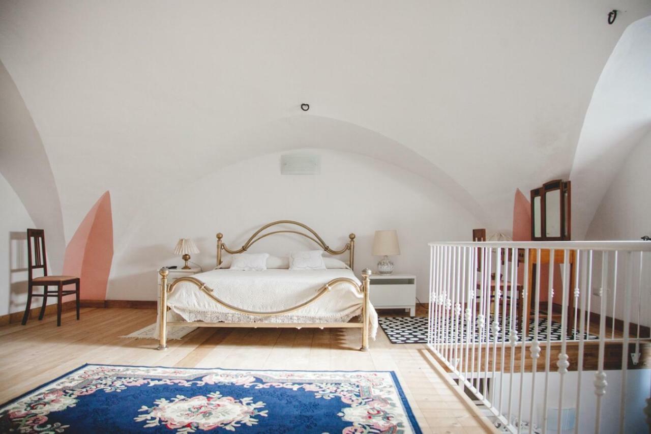 דירות Irsina La Casa Dei Nonni מראה חיצוני תמונה